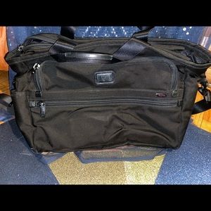 TUMI VNTG LAPTOP MESSENGER LARGE UTILITARIAN BRIEFCASE UNISEX NYLON LEATHER Bag